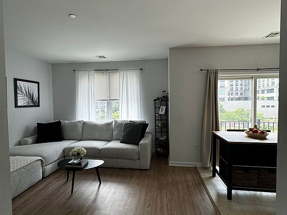 5th image of 362 Hoboken Ave Unit 302