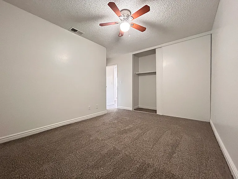WIllowbrook Apartments — Photo 35