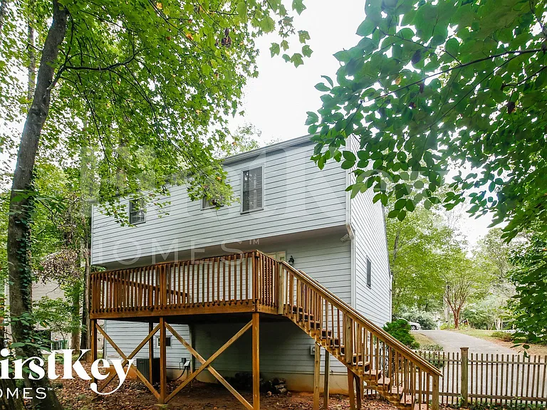 4042 Hampton Ct — Photo 15