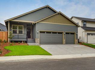 1093 NE Regan Hill Loop, Estacada, OR 97023