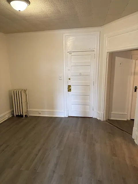 130 Clymer St — Photo 3