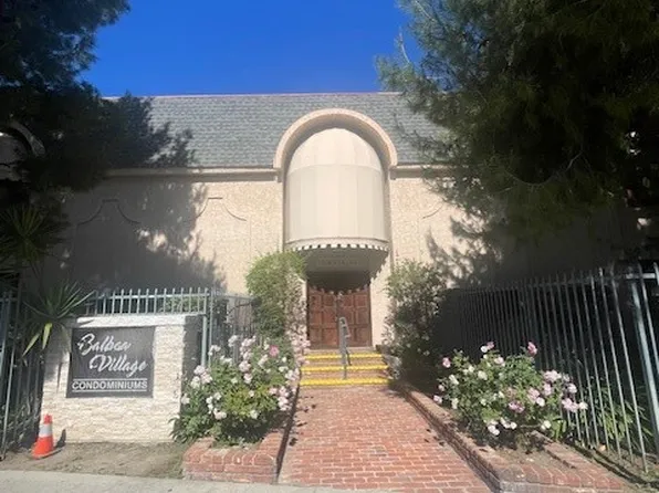 17105 Roscoe Blvd Unit 9, Northridge, CA 91325