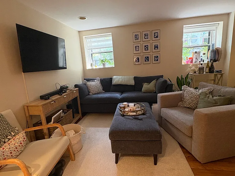 12 Maple Ave — Photo 1
