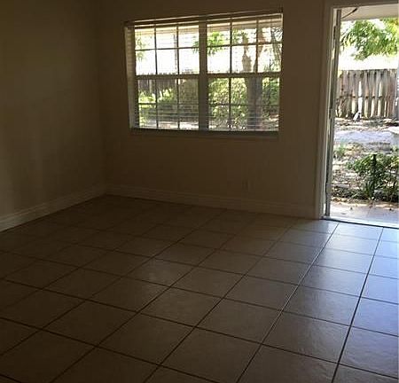 4th image of 5230 NE 14th Way APT 2