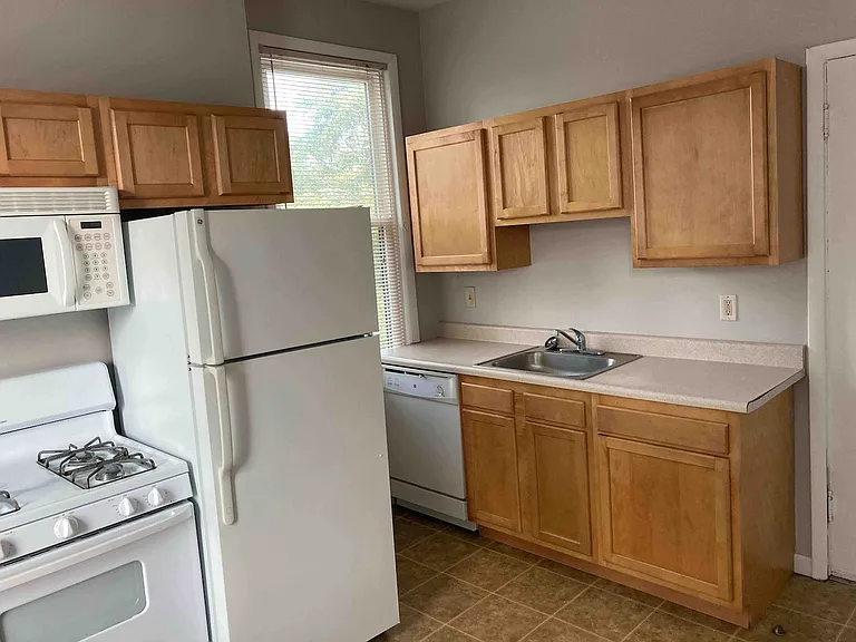 3241 Jefferson Ave — Photo 22