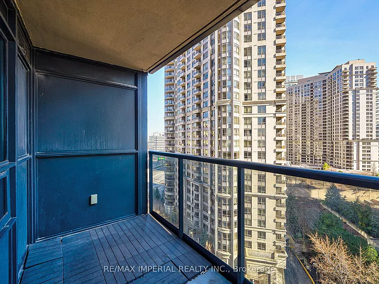 330 Burnhamthorpe Rd W #1108 — Photo 18