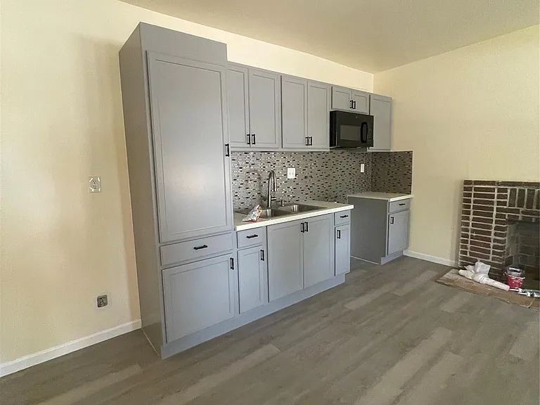 2119 Davis St — Photo 14