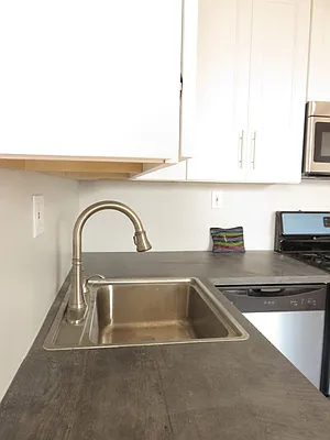 Rented by Space Real Estate | media 42