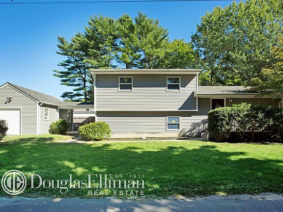 5th image of 10 Cambridge Ave