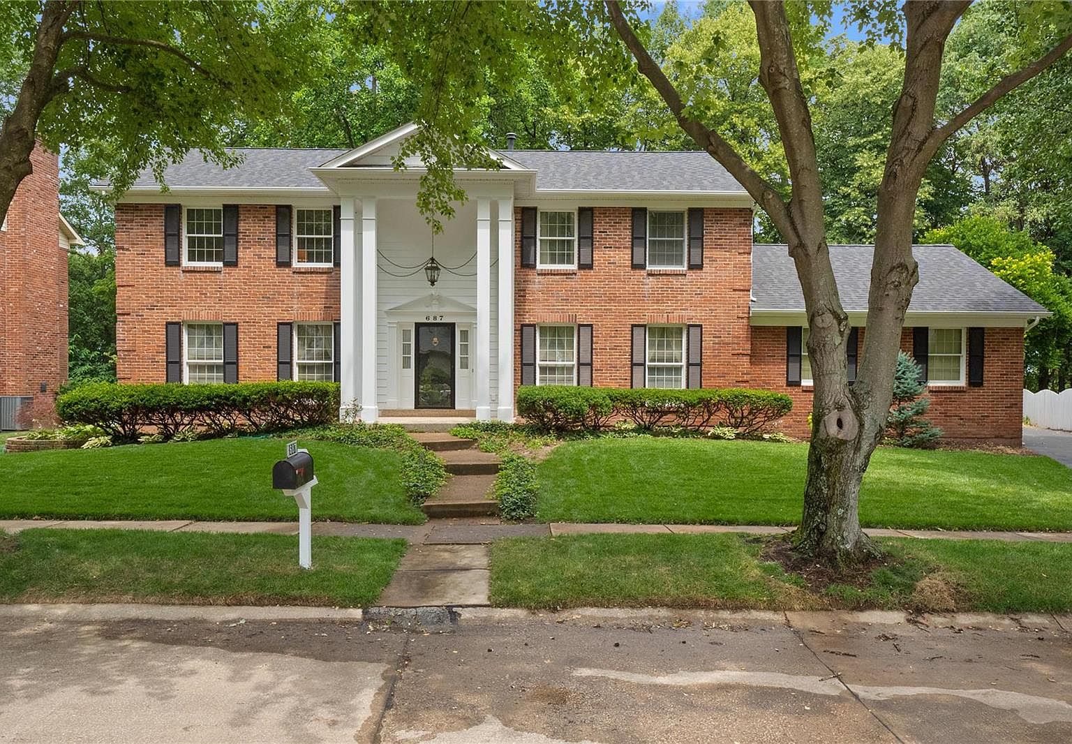 687 Sunbridge Dr, Chesterfield, MO 63017 Zillow