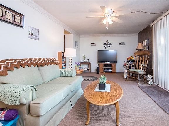 4th image of 1166 Peppertree Dr