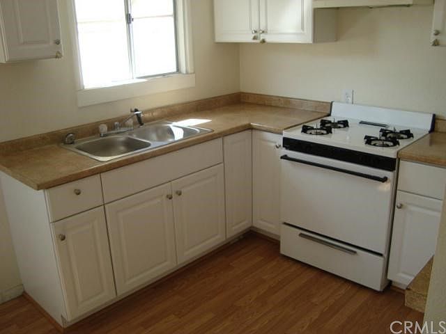 1st image of 384 W 14th St