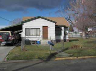 912 S 9th St, Yakima, WA 98901