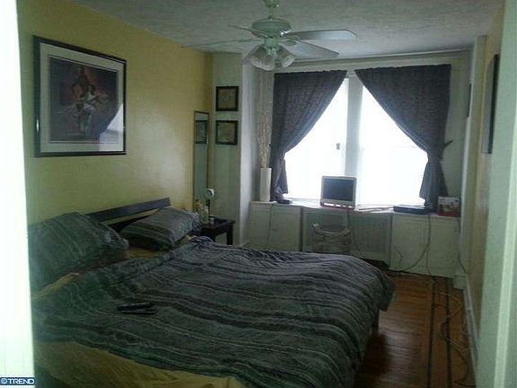 5th image of 332 E Hortter St