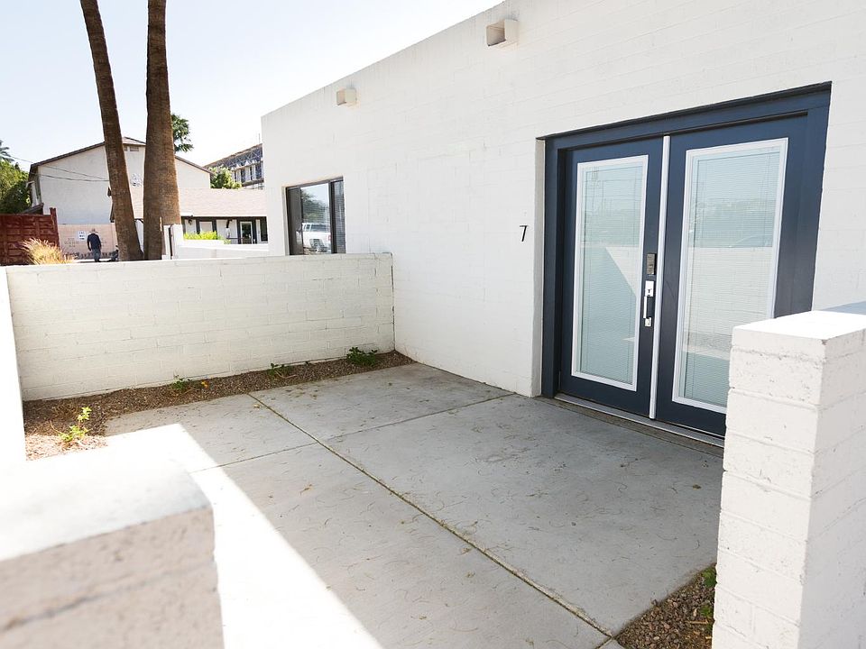 1st image of 2617 E Campbell Ave #1