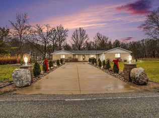 21471 Jackson Rd, South Bend, IN 46614