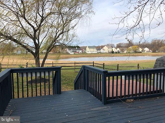 5th image of 104 Foxtail Ln
