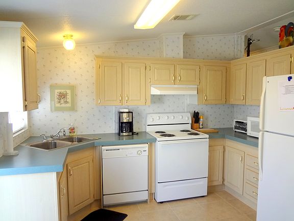 2nd image of 1000 Kings Hwy Unit 254