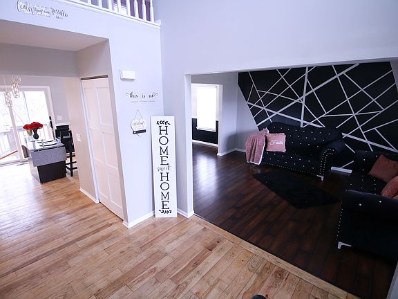 5th image of 2852 Sun Valley Dr