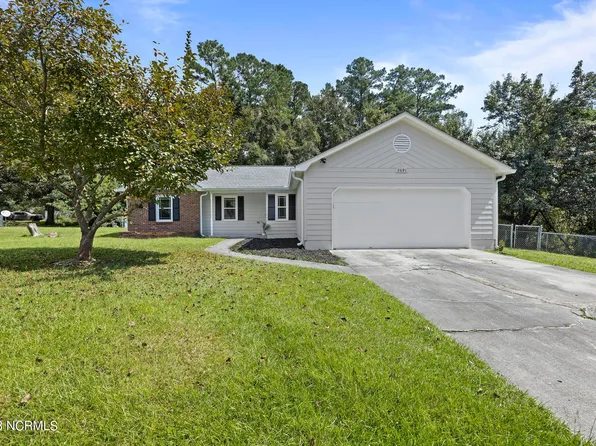 2691 Idlebrook Circle, Midway Park, NC 28544