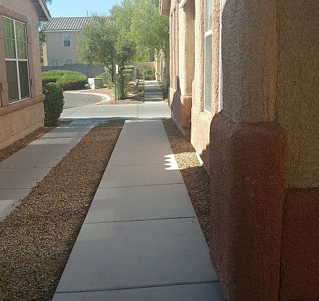 4th image of 2416 Living Rock St