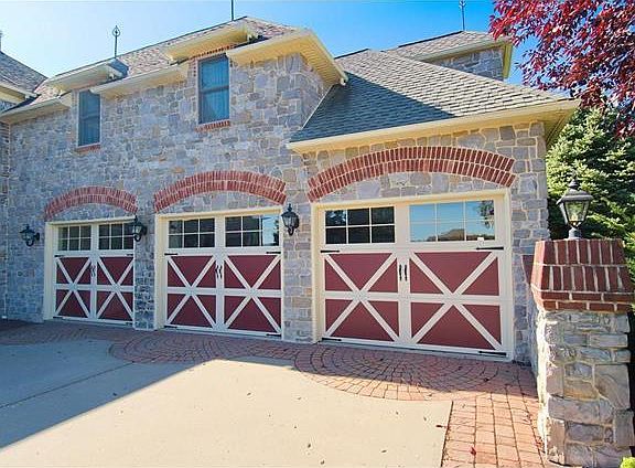 4th image of 454 Saint James Ct