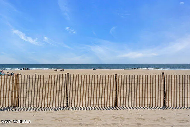 157 Beachfront Front — Photo 44