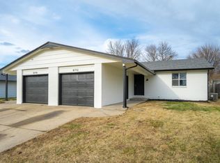 8712 E Longlake Cir, Wichita, KS 67207