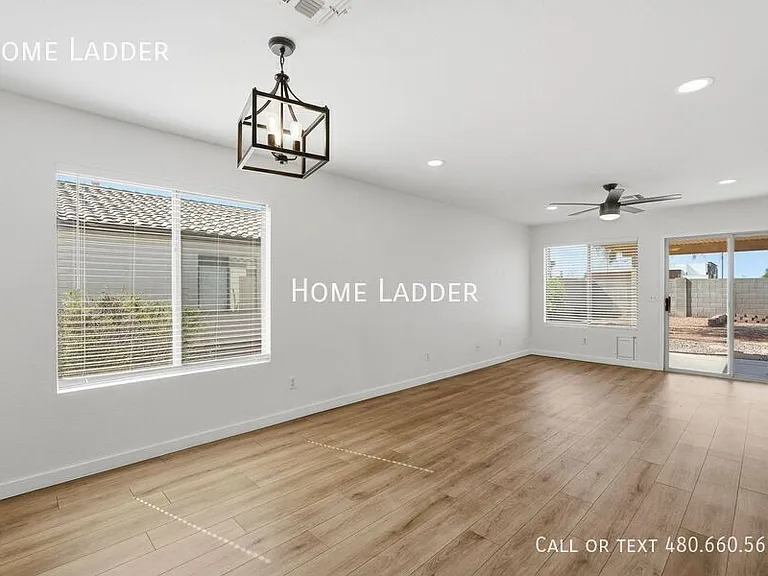 16030 W Woodlands Ave — Photo 2