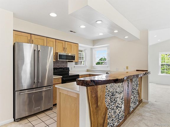 4th image of 6605 Firestone Ct