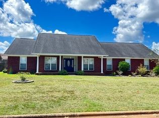107 Stonehedge Dr, Enterprise, AL 36330