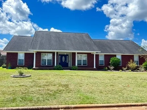 107 Stonehedge Dr, Enterprise, AL 36330