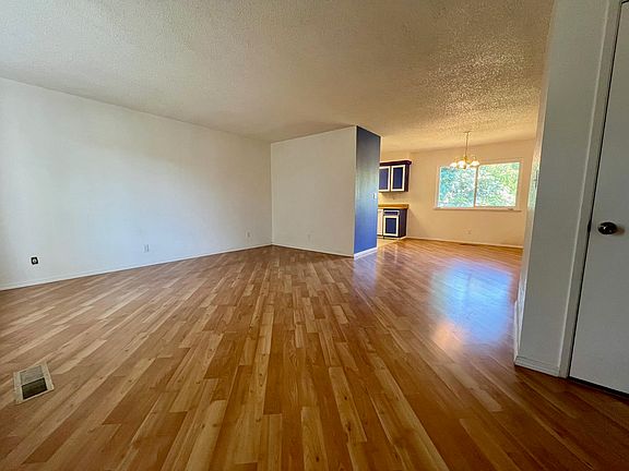 4th image of 20290 Al Fresco Ave