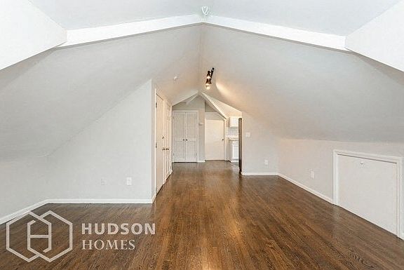3rd image of 116 Harborview Ave Floor 3
