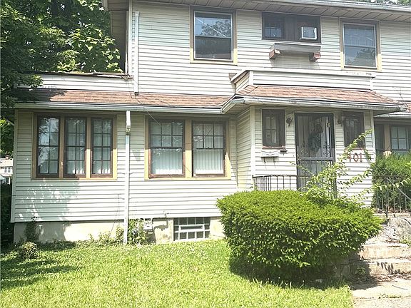 2nd image of 401 Willowwood Dr