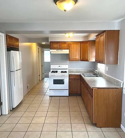 13055 S Buffalo Ave — Photo 8