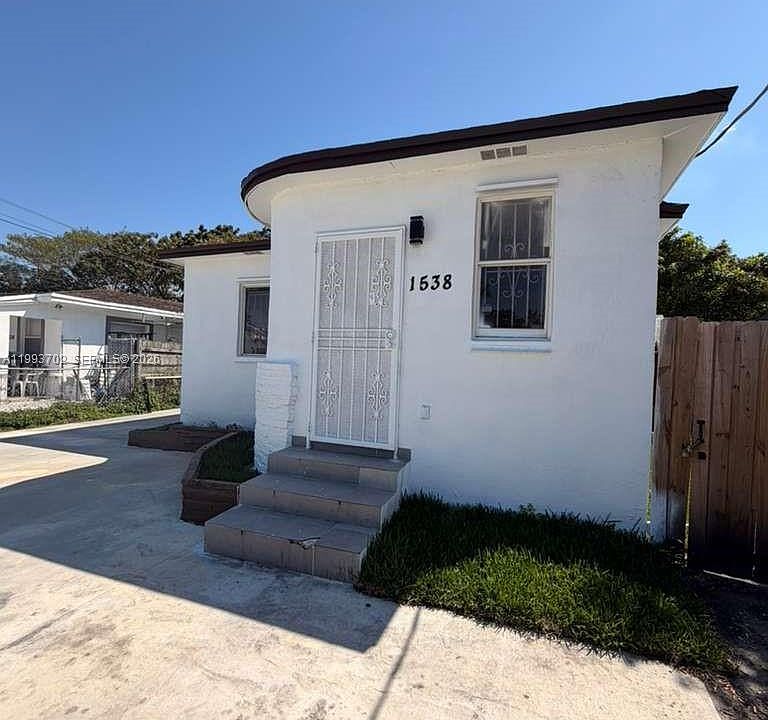 1st image of 1538 NW 66th St