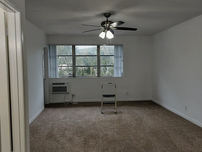5950 NE 18th Ter #729 — Photo 11