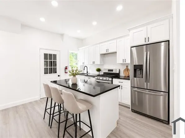 428 56th St APT 1, West New York, NJ 07093