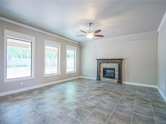 4th image of 2916 Pacifica Ln