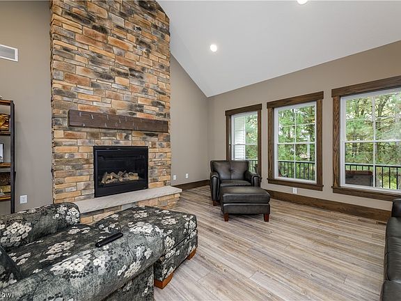 5th image of 234 Homan Dr