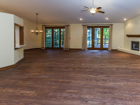 4th image of 9057 Admirals Bay Dr