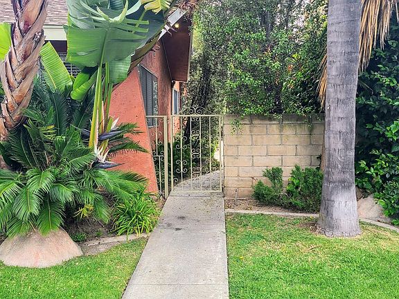 2nd image of 208 Mira Mar Ave APT 4