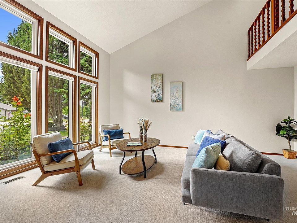 1st image of 575 N Pebble Beach Way
