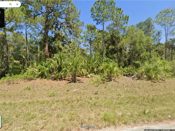 915 Emerald St, Labelle, FL 33935