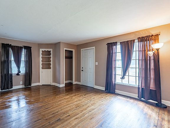 4th image of 256 Parkway Dr