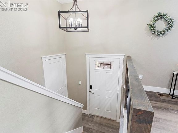 3rd image of 406 Squire St