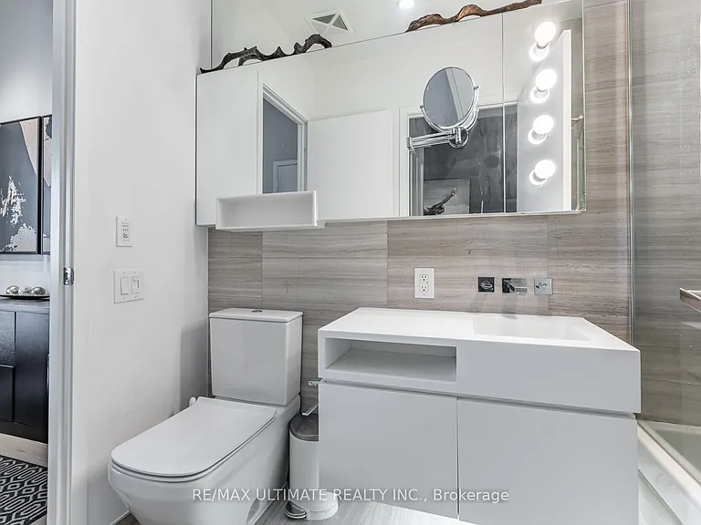 45 Charles St E #5115 — Photo 20