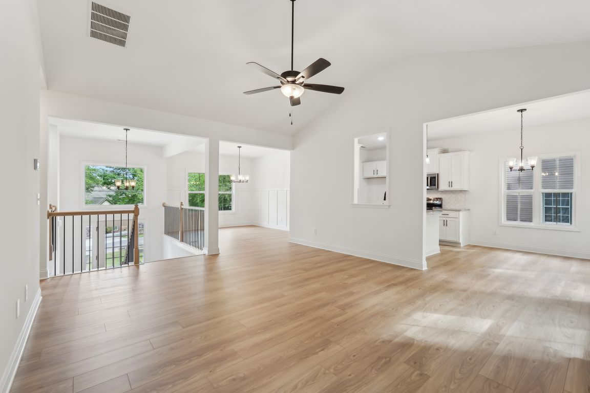 Lakeview Pkwy-3004-012.jpg
