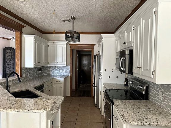 3rd image of 4212 Angela Dr